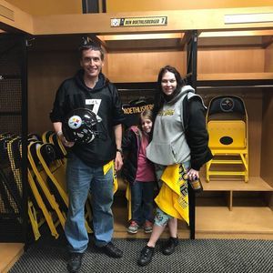 Meet your Posher, Dennis